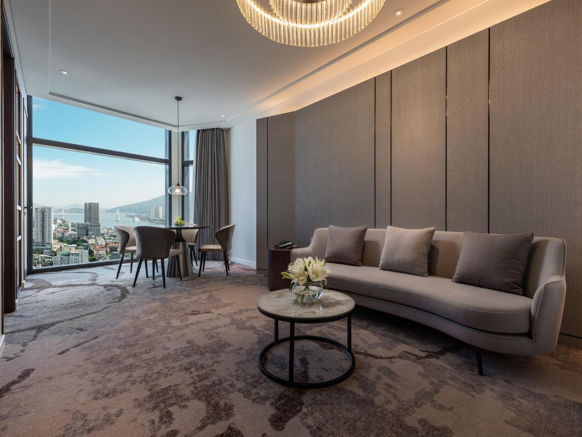 Crowne Plaza Danang City Centre By Ihg Екстер'єр фото